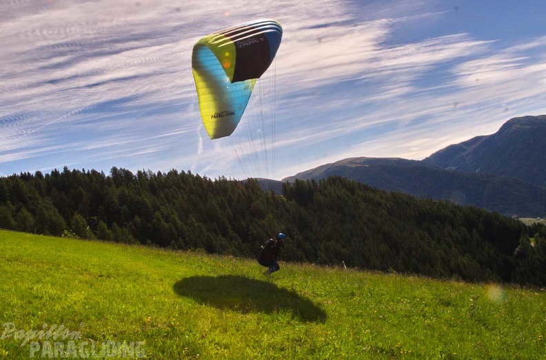 dh32.23-luesen-paragliding-112