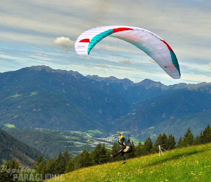 dh32.23-luesen-paragliding-114
