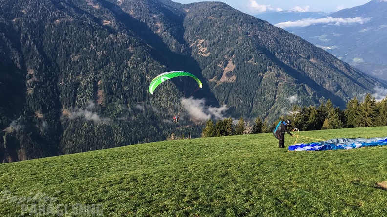 DH17 15 Luesen-Paragliding-1045