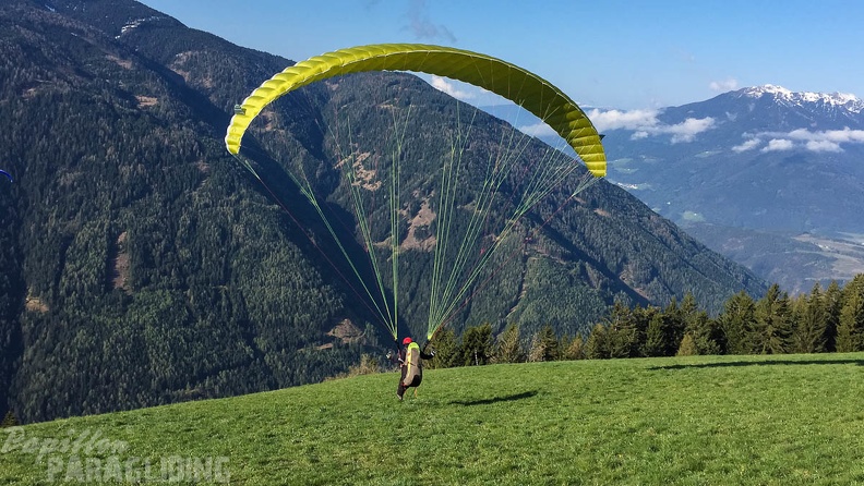 DH17 15 Luesen-Paragliding-1061