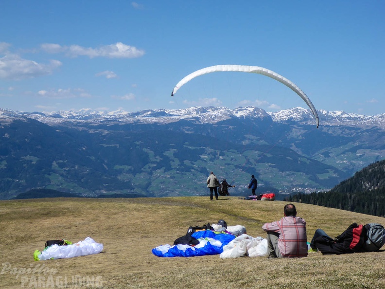 DH17 15 Luesen-Paragliding-1257