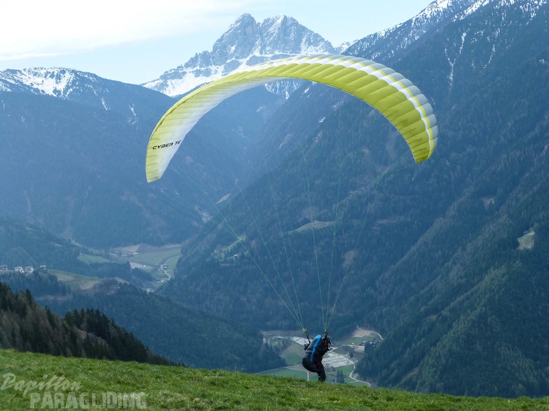 DH17 15 Luesen-Paragliding-1391