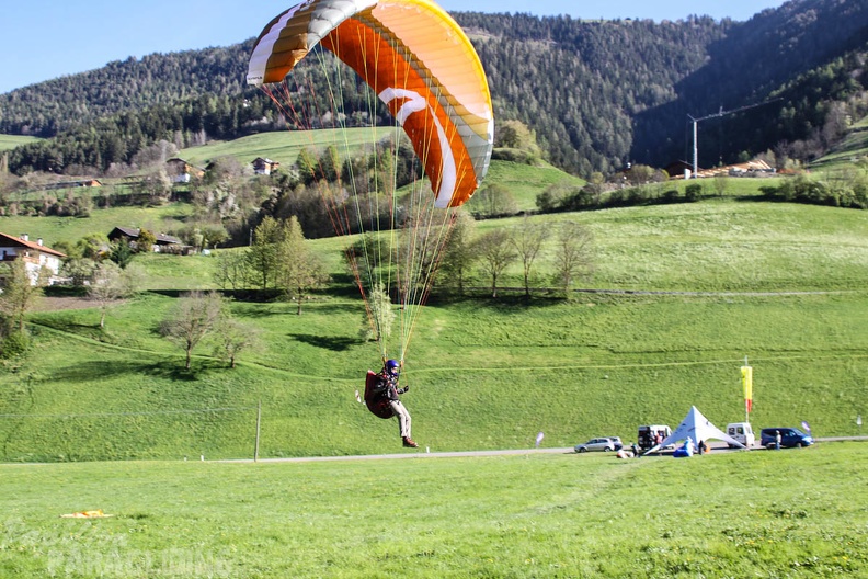 DH18 15 Luesen-Paragliding-255