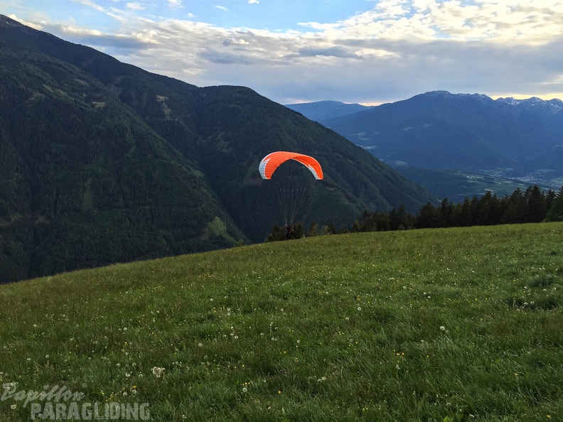 Luesen Paragliding-DH22 15-1021
