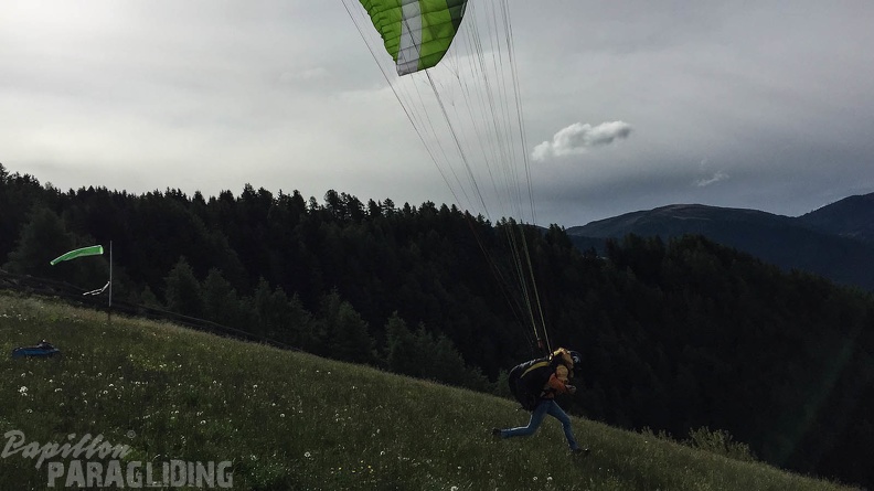 Luesen_Paragliding-DH22_15-1078.jpg