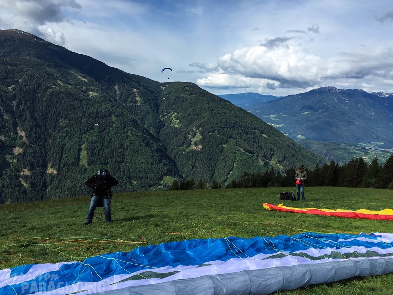 Luesen Paragliding-DH22 15-1241