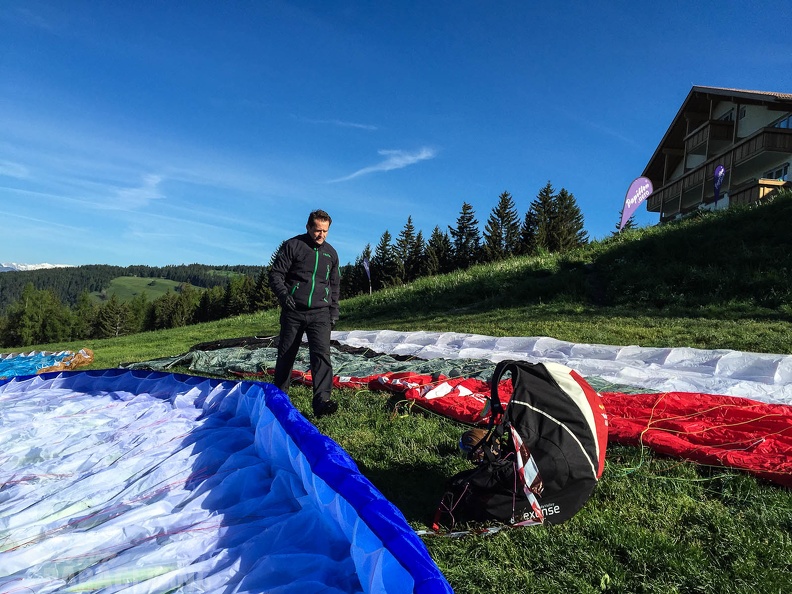 Luesen Paragliding-DH22 15-1564