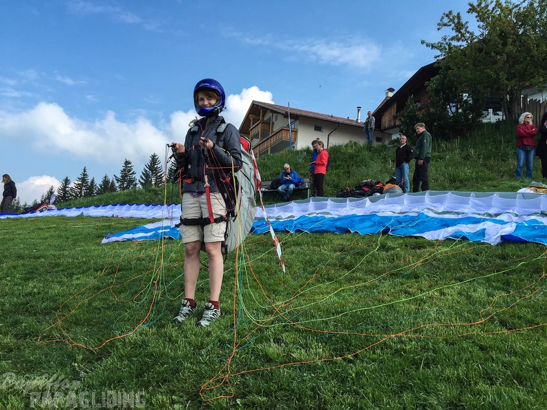 Luesen Paragliding-DH22 15-2354