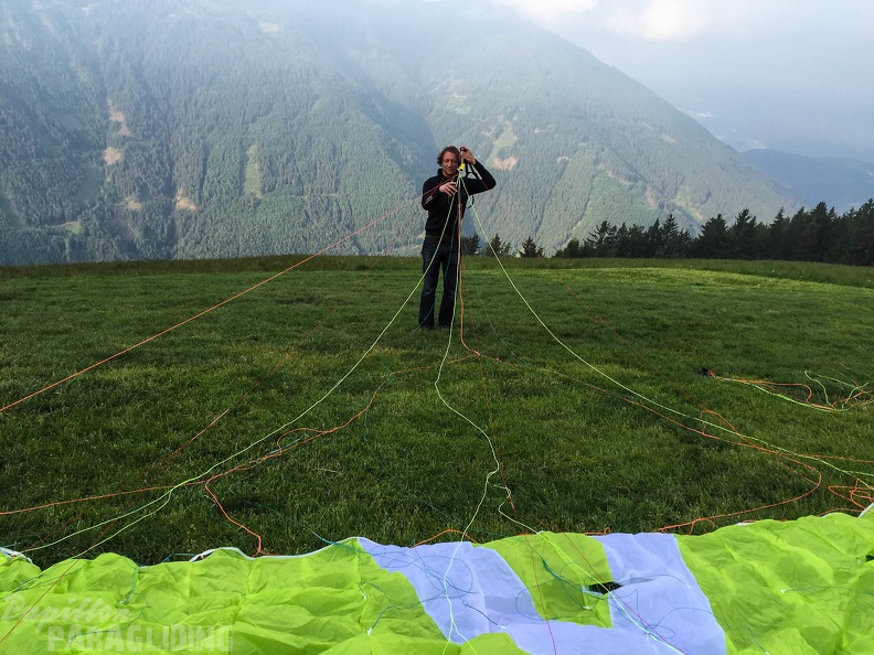 Luesen Paragliding-DH22 15-2562
