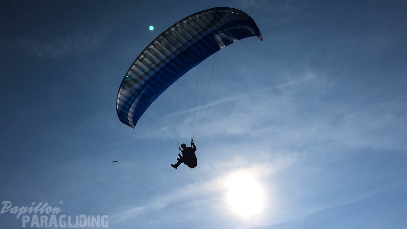 Luesen Paragliding-DH22 15-2745