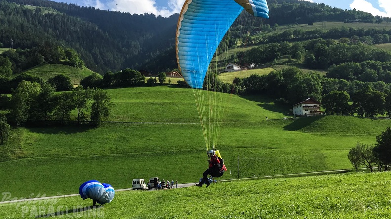 Luesen_Paragliding-DH22_15-2751.jpg