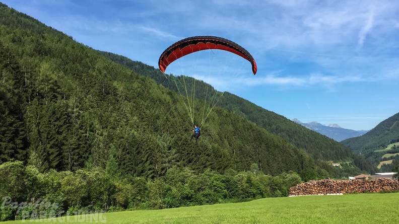 Luesen_Paragliding-DH27_15-611.jpg