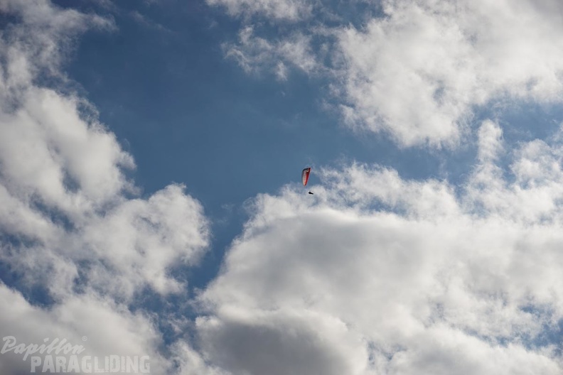 DH19.16-Luesen-Paragliding-127