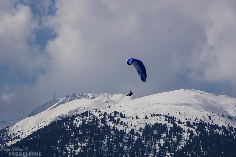 DH19.16-Luesen-Paragliding-291