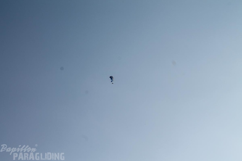 DH25.16-Luesen-Paragliding-1006