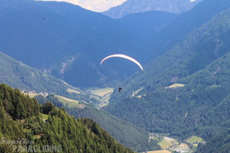 DH25.16-Luesen-Paragliding-1054.jpg