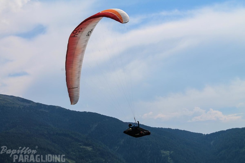 DH25.16-Luesen-Paragliding-1058