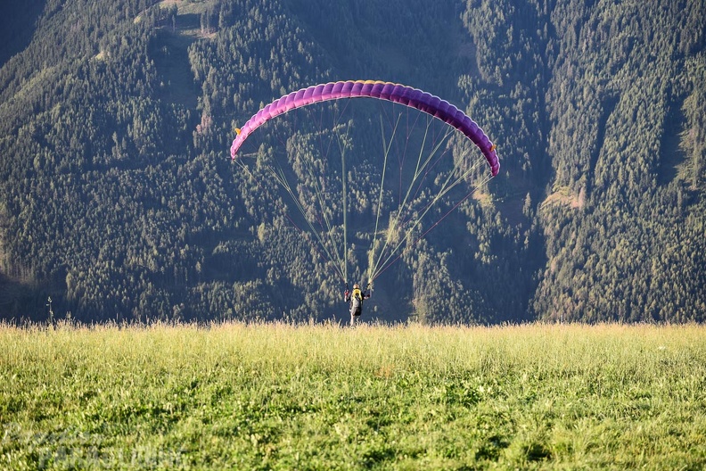 DH35.16-Luesen_Paragliding-1164.jpg