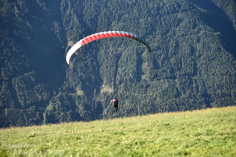 DH35.16-Luesen Paragliding-1270