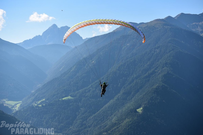 DH35.16-Luesen Paragliding-1345