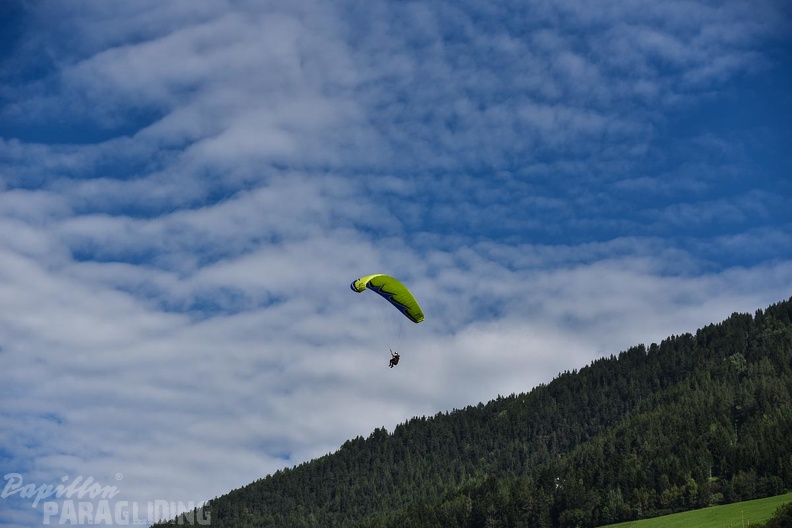 DH35.16-Luesen_Paragliding-1417.jpg