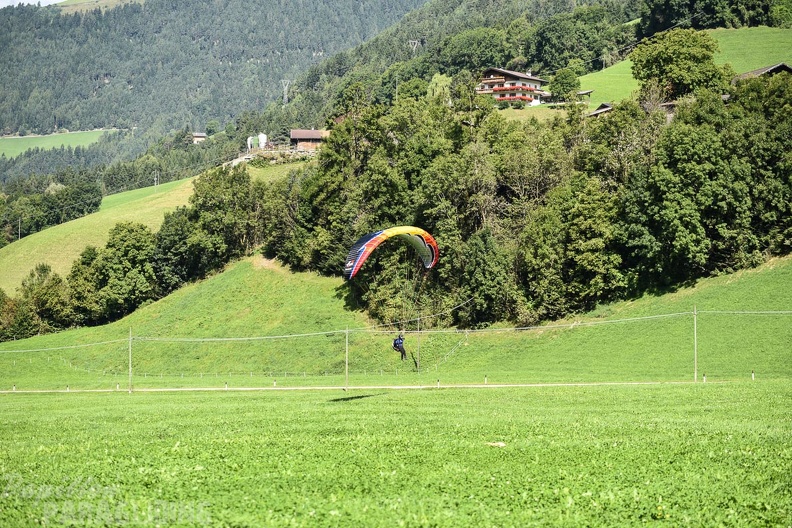 DH35.16-Luesen_Paragliding-1427.jpg
