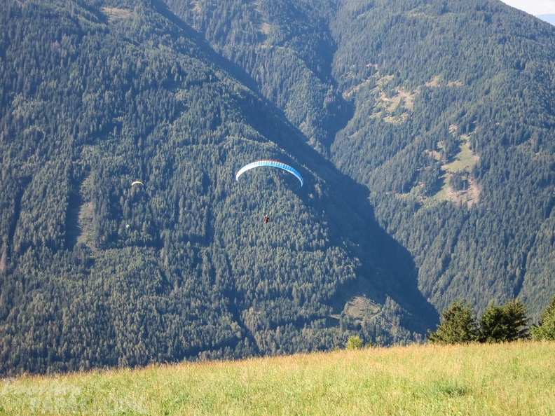 DH35.16-Luesen_Paragliding-1549.jpg