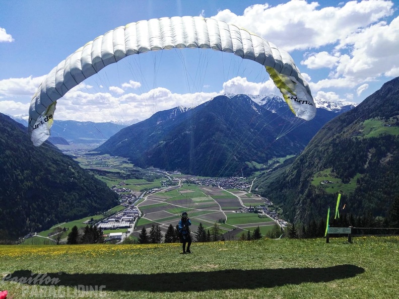 DH18.16-Luesen_Paragliding-201.jpg