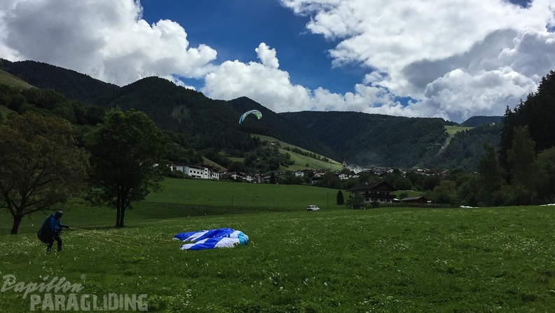 DT24.16-Paragliding-Luesen-1094