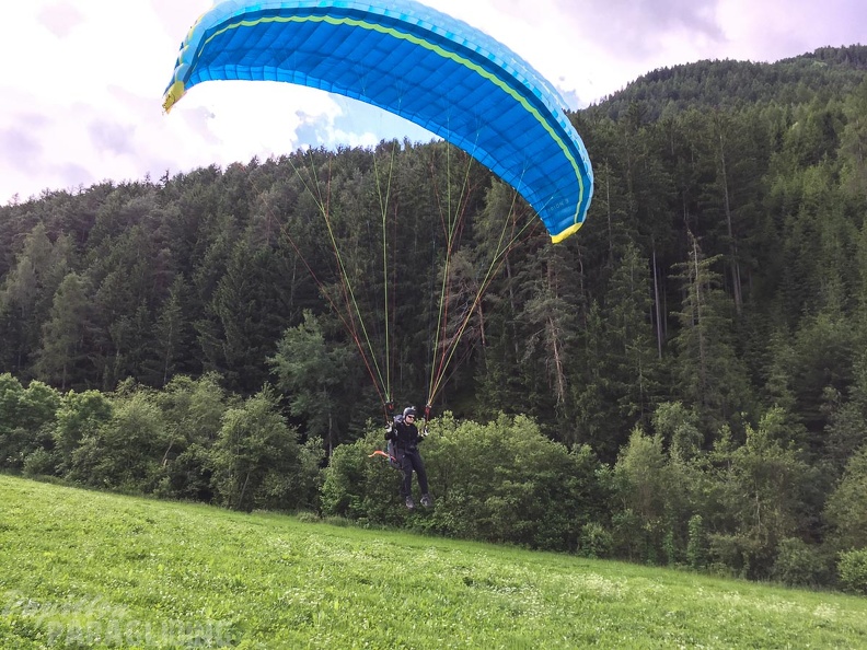 DT24.16-Paragliding-Luesen-1398