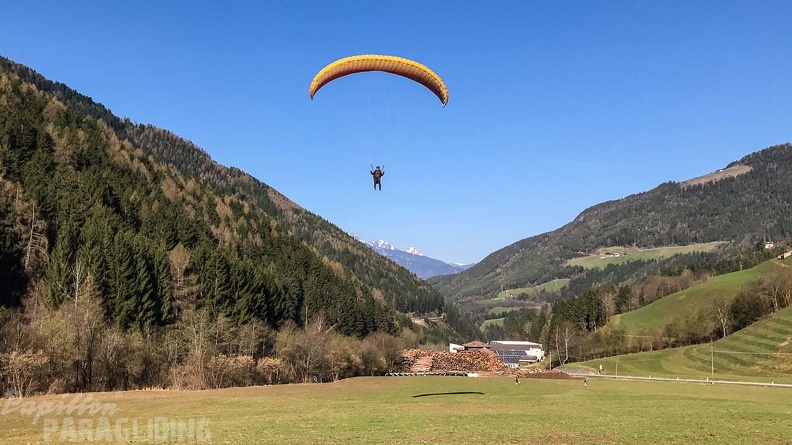 DH13.17 Luesen-Paragliding-184