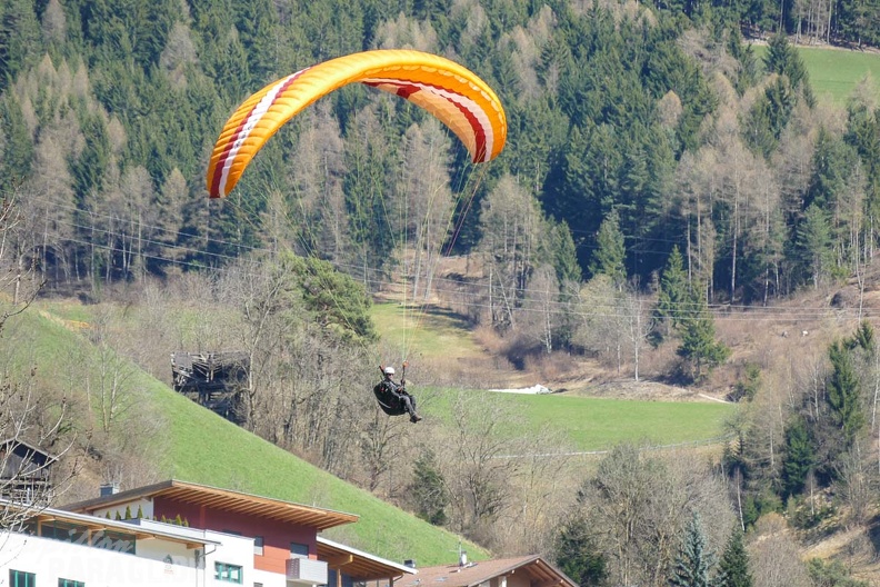 DH13.17 Luesen-Paragliding-413