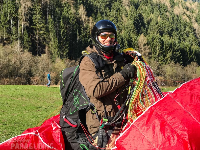 DH13.17 Luesen-Paragliding-467