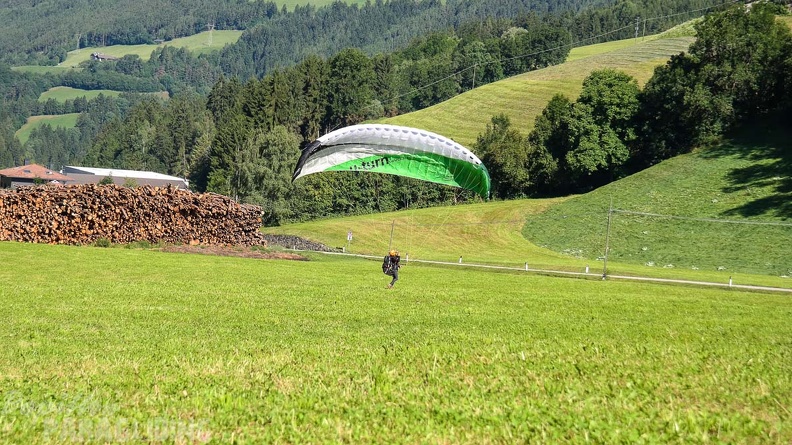 DH27.17 Luesen-Paragliding-114