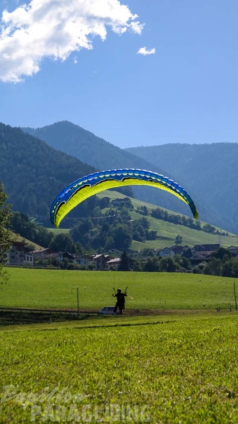 DH27.17 Luesen-Paragliding-124