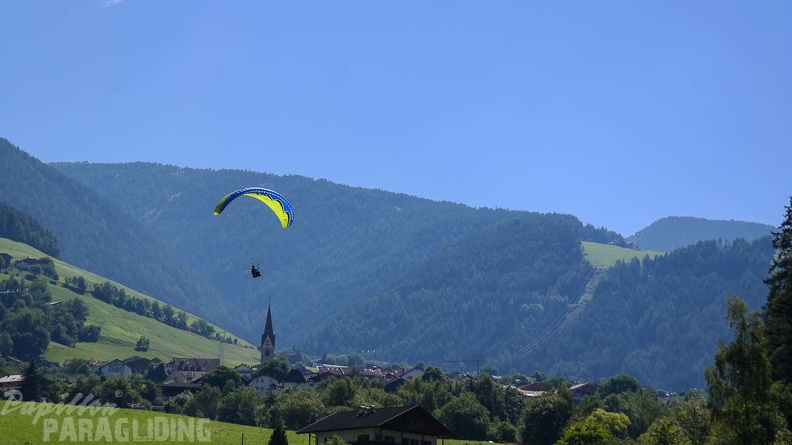 DH27.17_Luesen-Paragliding-132.jpg