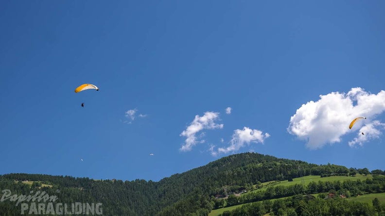 DH27.17 Luesen-Paragliding-165
