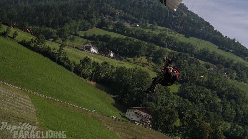 DH27.17 Luesen-Paragliding-294