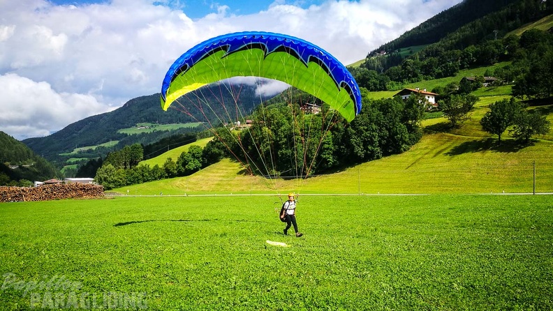 DH28.17 Luesen-Paragliding-154