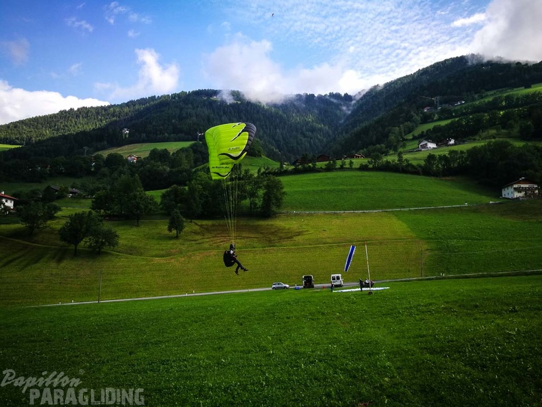 DH28.17 Luesen-Paragliding-168