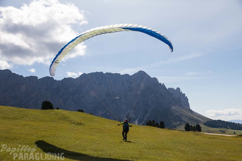 DH34.17 Luesen-Paragliding-183