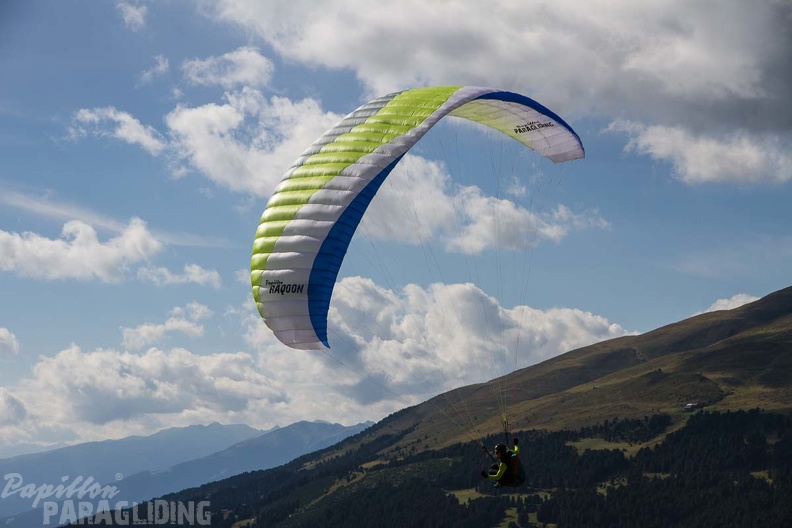 DH34.17_Luesen-Paragliding-365.jpg