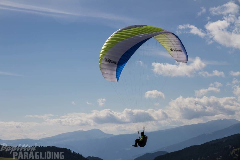 DH34.17_Luesen-Paragliding-367.jpg