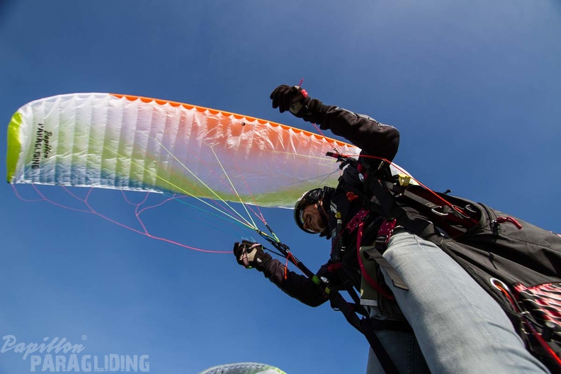 DH34.17 Luesen-Paragliding-829
