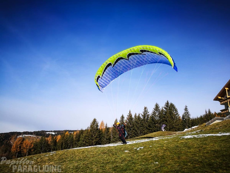 DH47.17-Luesen_Paragliding-128.jpg