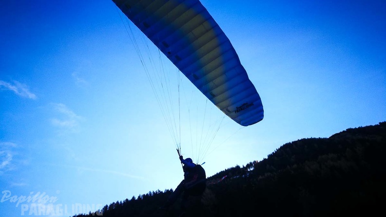 DH47.17-Luesen_Paragliding-166.jpg