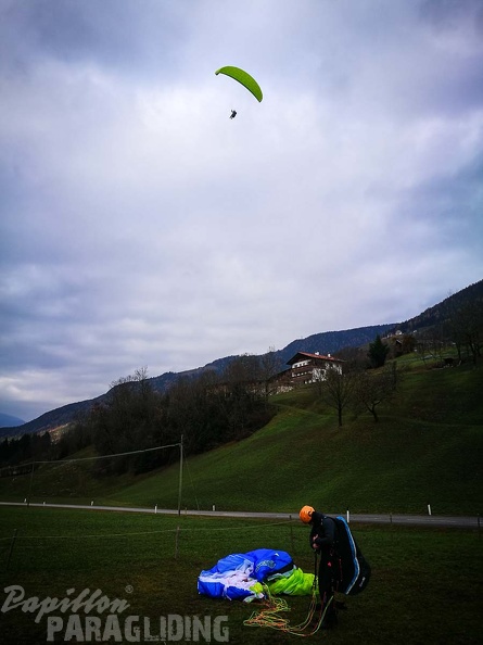 DH47.17-Luesen_Paragliding-250.jpg