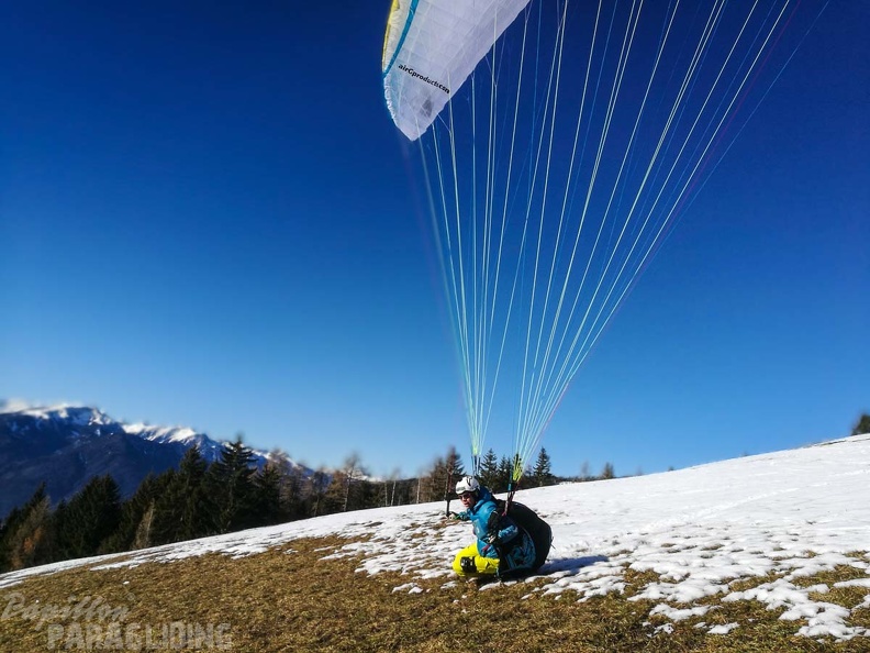 DH52.17 Luesen-Paragliding-231