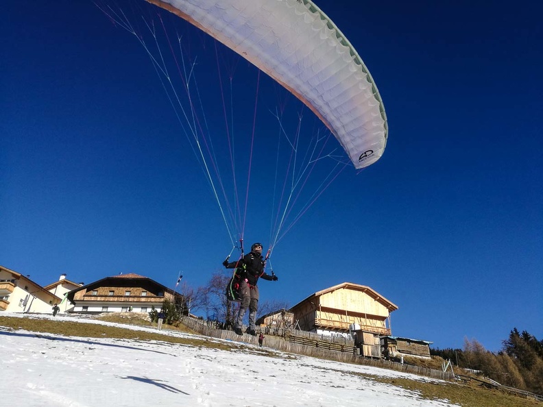 DH52.17_Luesen-Paragliding-241.jpg