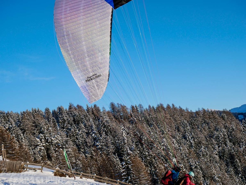 DH52.17_Luesen-Paragliding-587.jpg